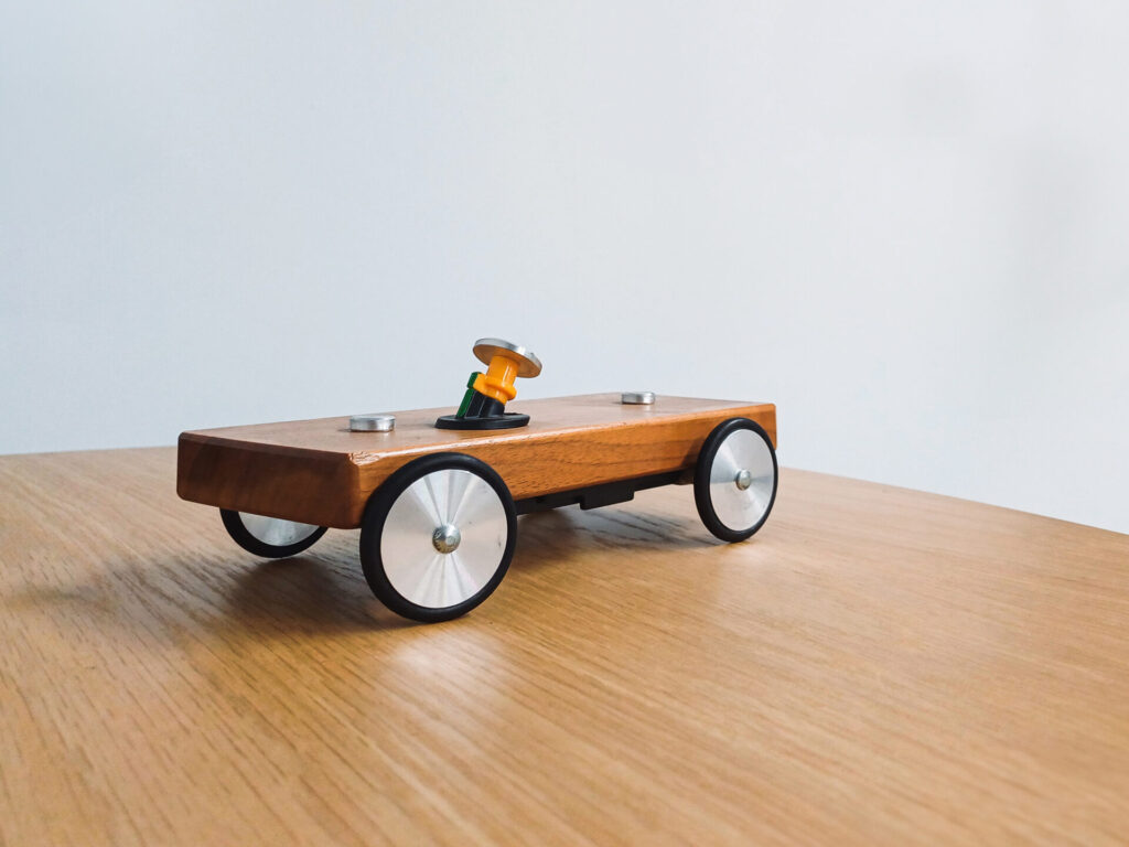 Wooden wheel alignment training model